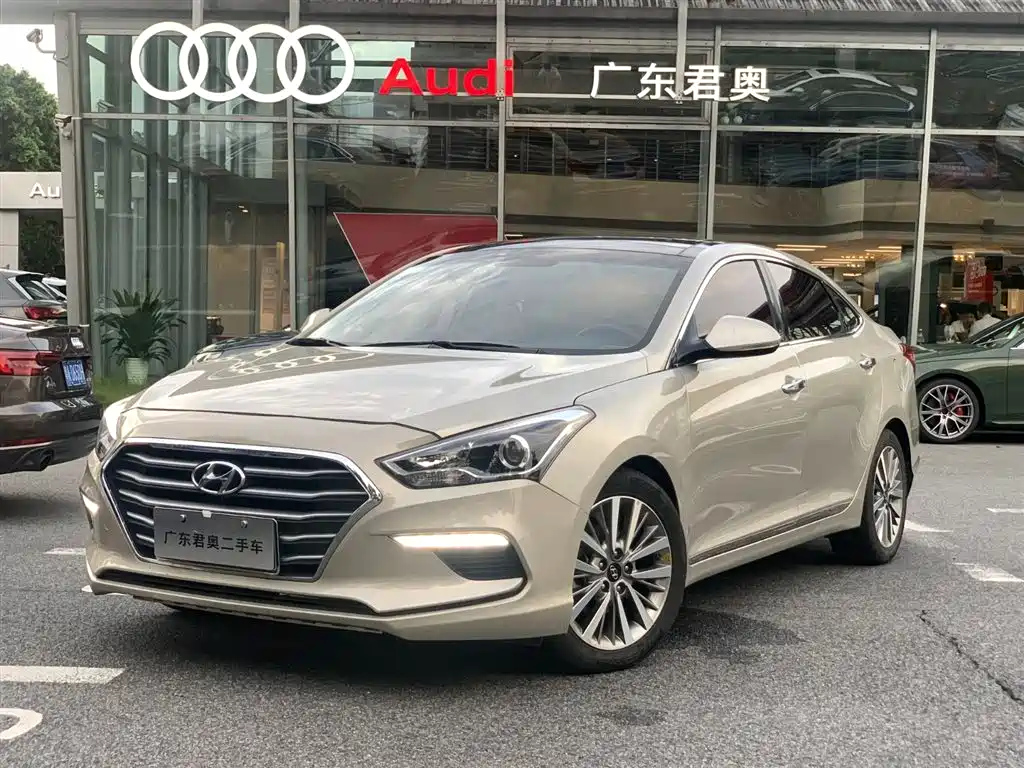 HYUNDAI MISTRA 2017