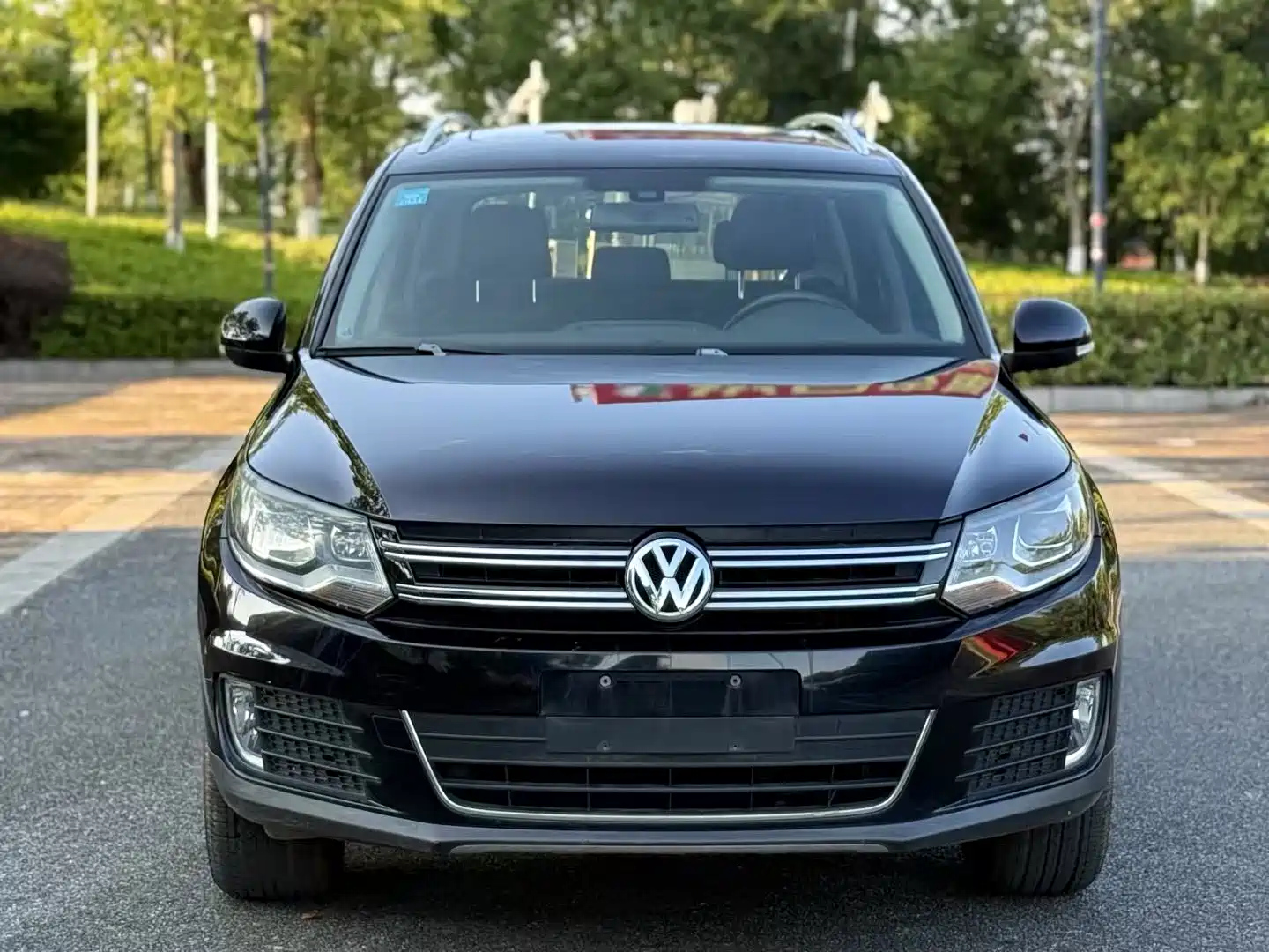 VOLKSWAGEN TIGUAN 2015