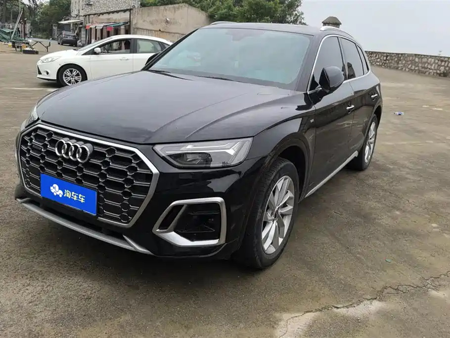 AUDI Q5L 2022