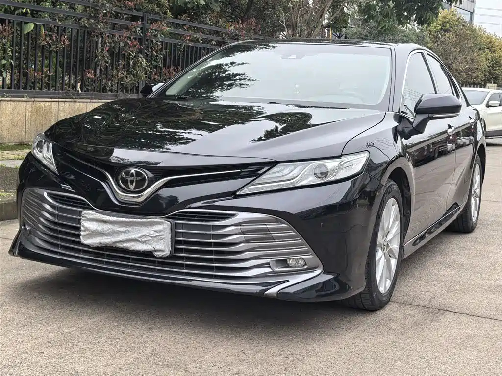 TOYOTA CAMRY 2018
