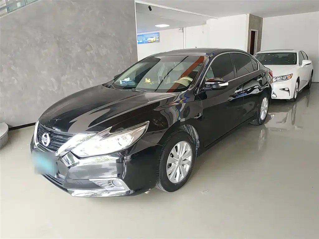 NISSAN TEANA 2016