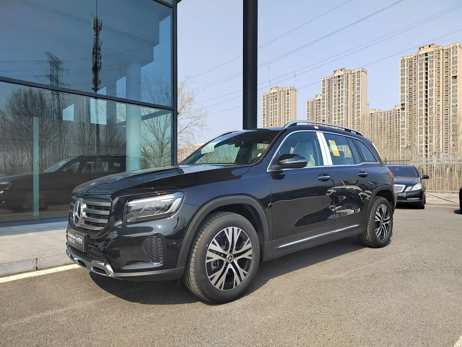 MERCEDES BENZ GLB 2024
