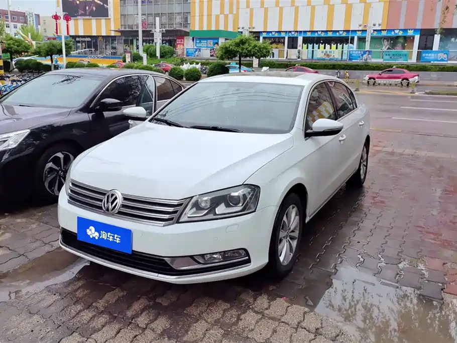 VOLKSWAGEN MAGOTAN 2013
