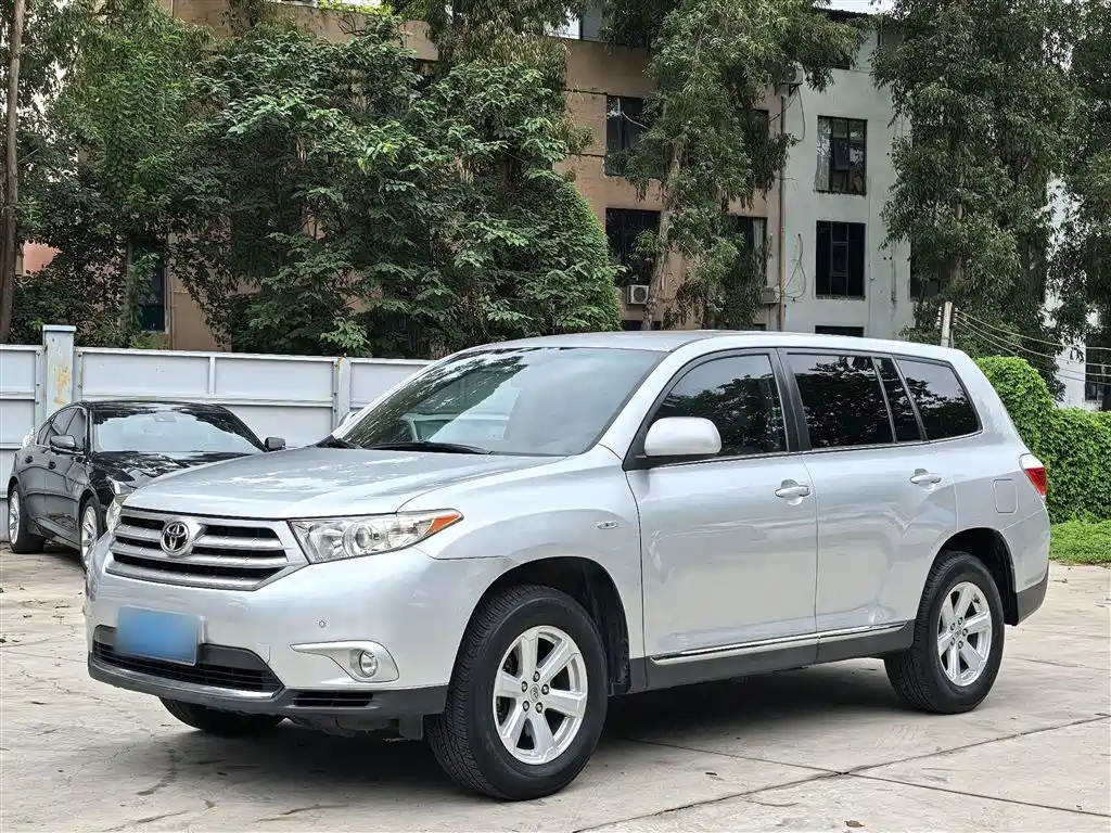 TOYOTA HIGHLANDER 2012