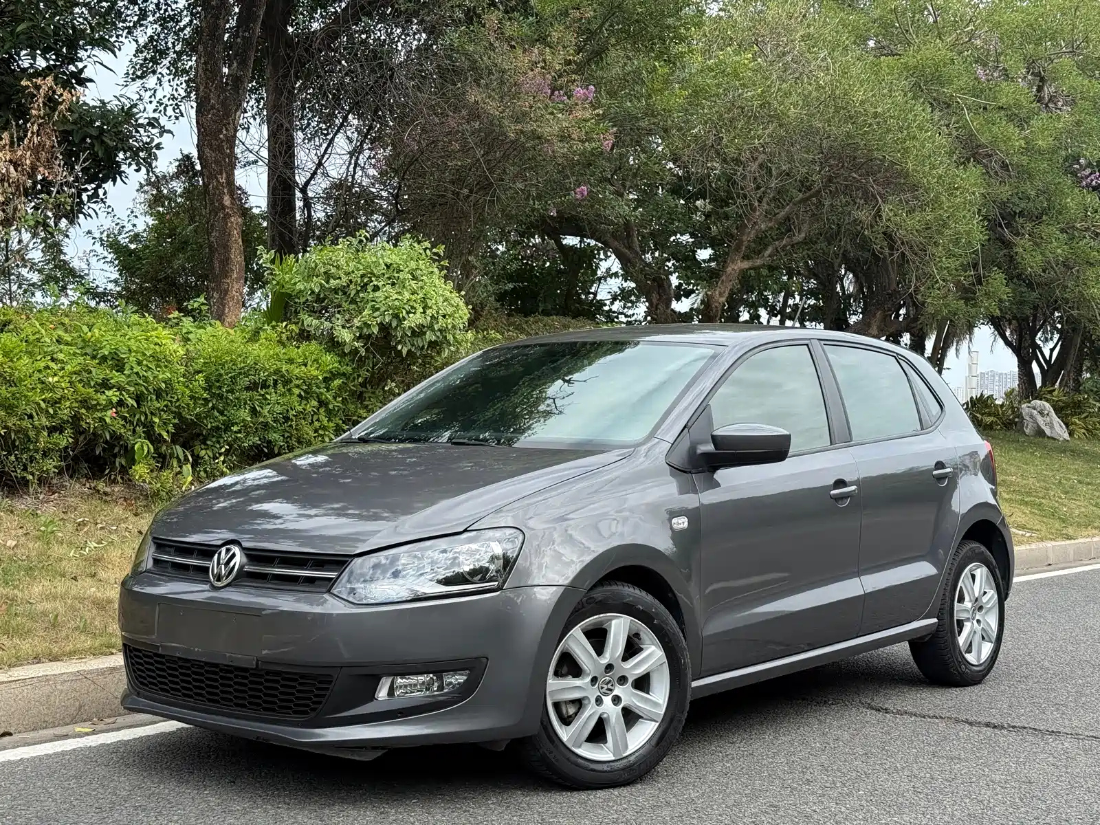 VOLKSWAGEN POLO 2013