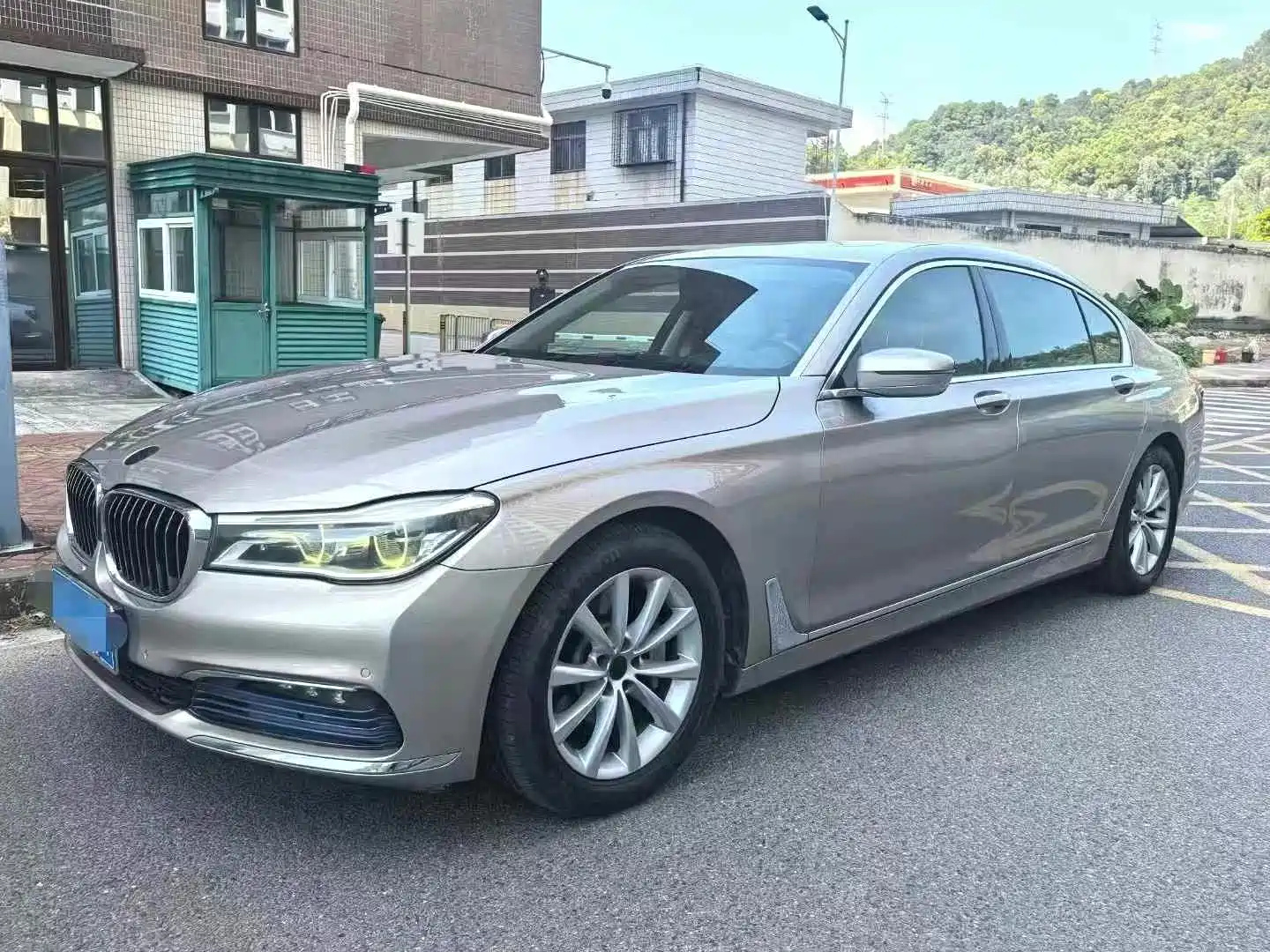 BMW 7-SERIES 2016