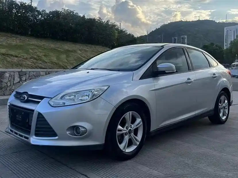 FORD FOCUS 2012