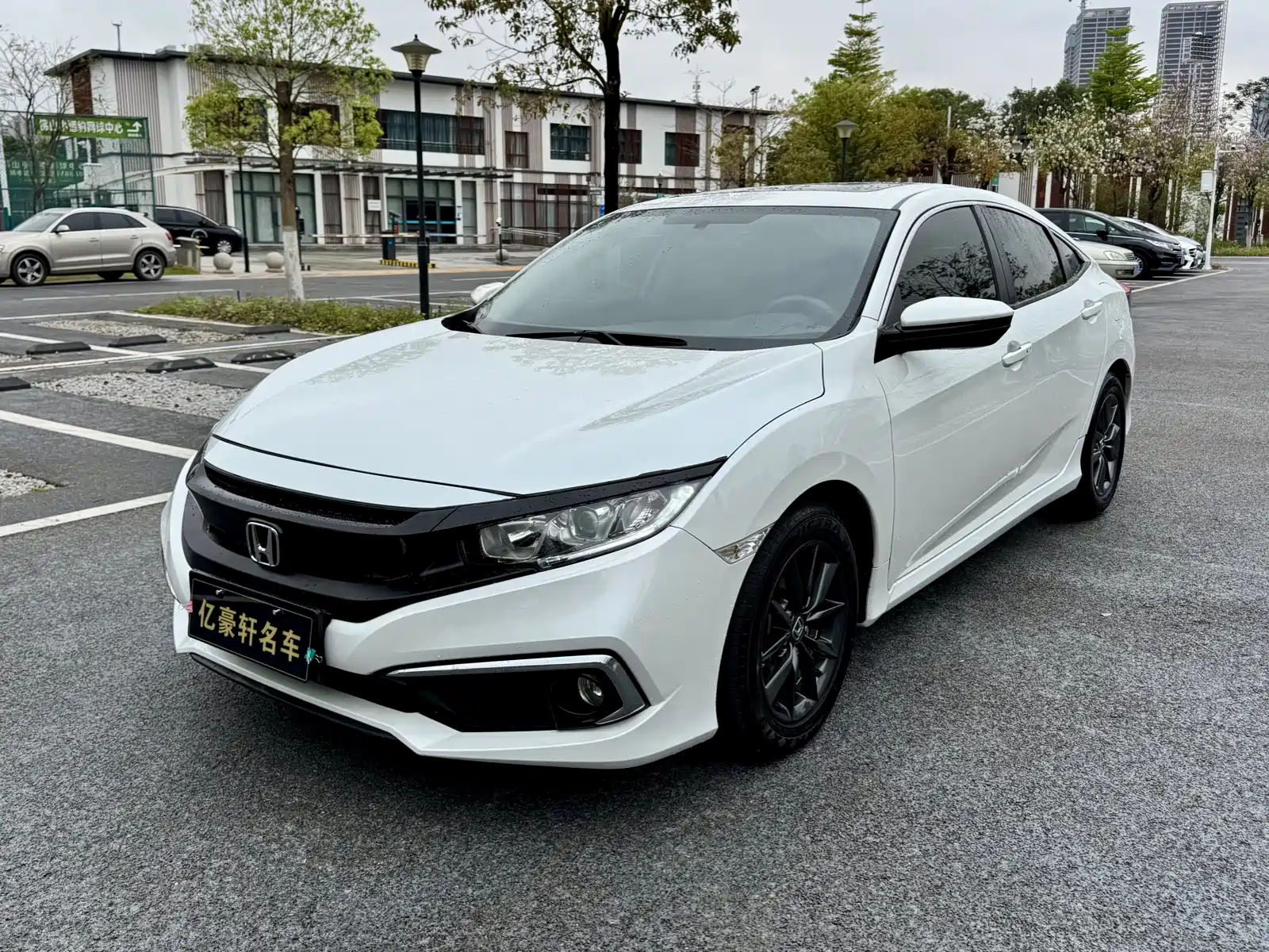 HONDA CIVIC 2019