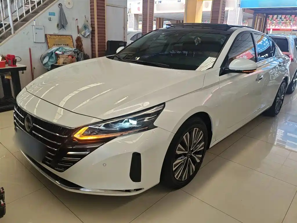 NISSAN TEANA 2022
