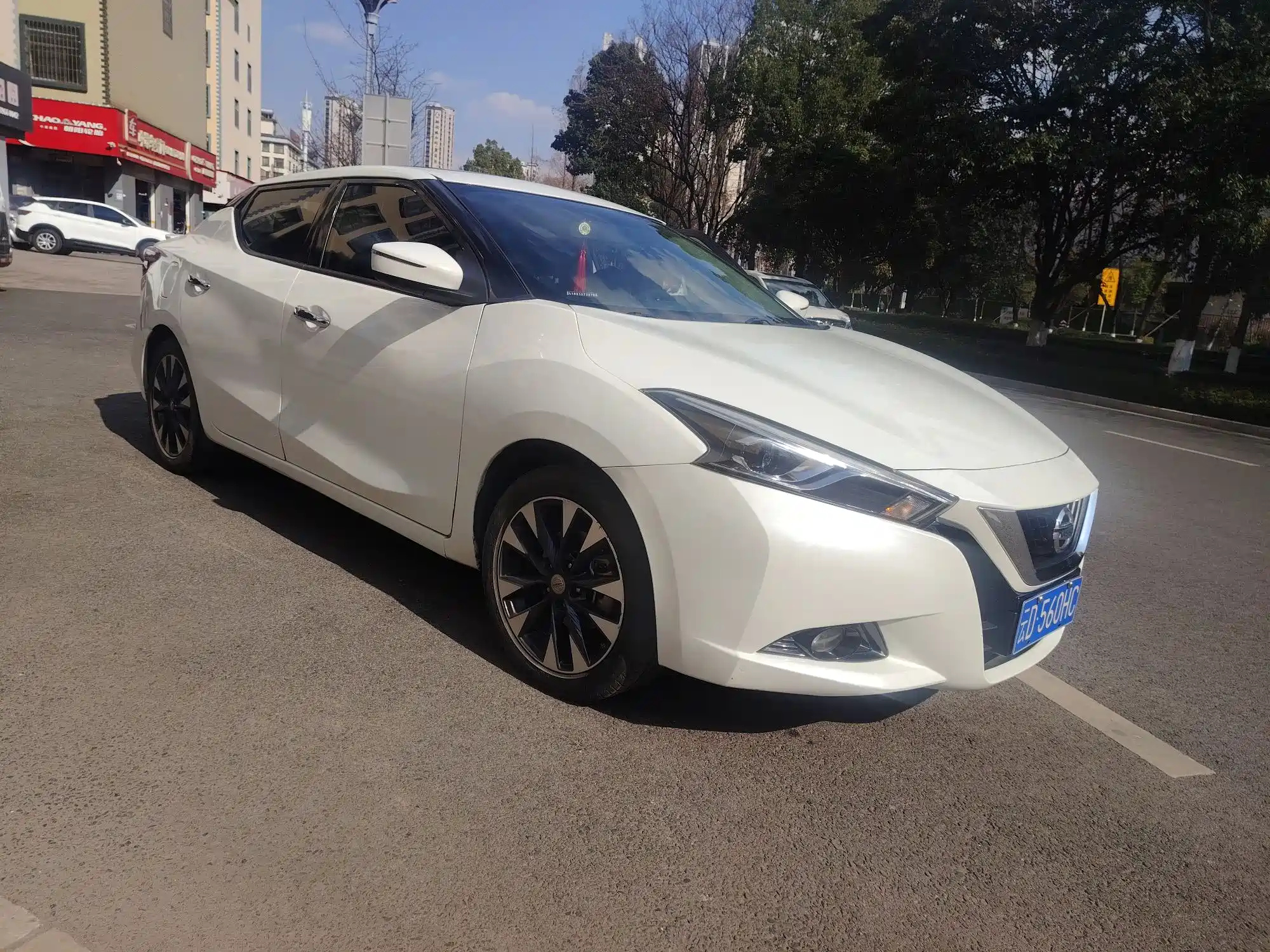 NISSAN LANNIA 2019