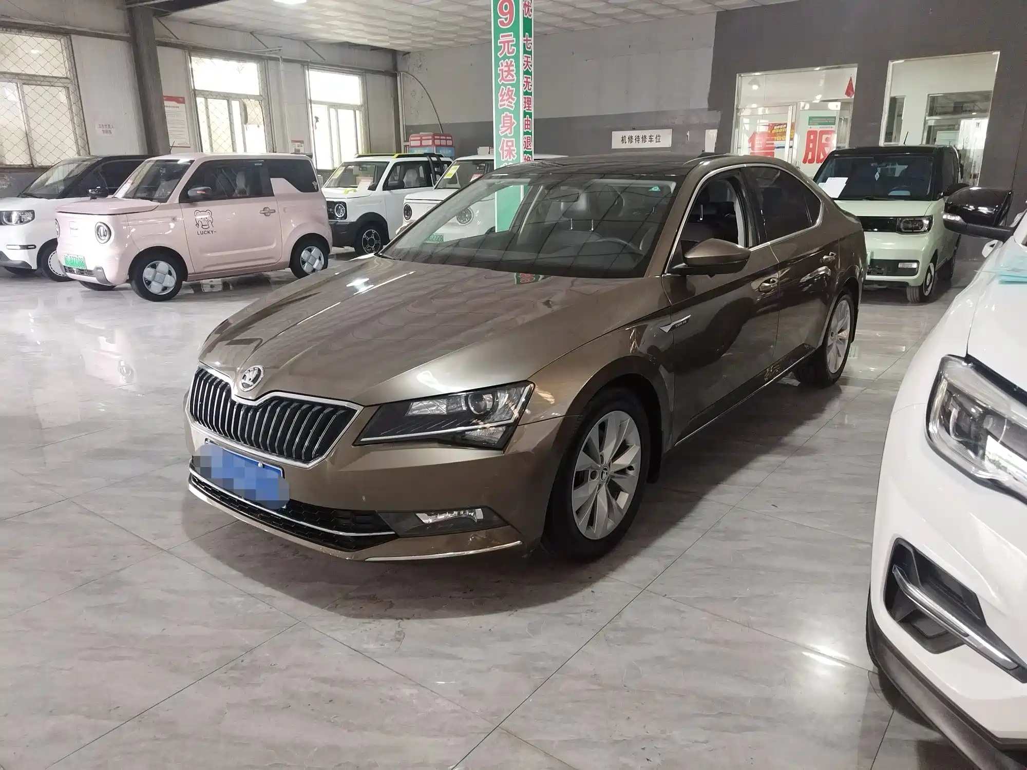 SKODA SUPERB 2016