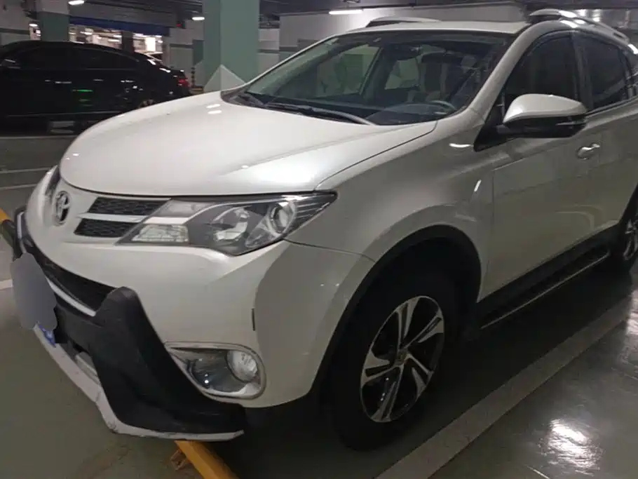 TOYOTA RAV4 RONGFANG 2015