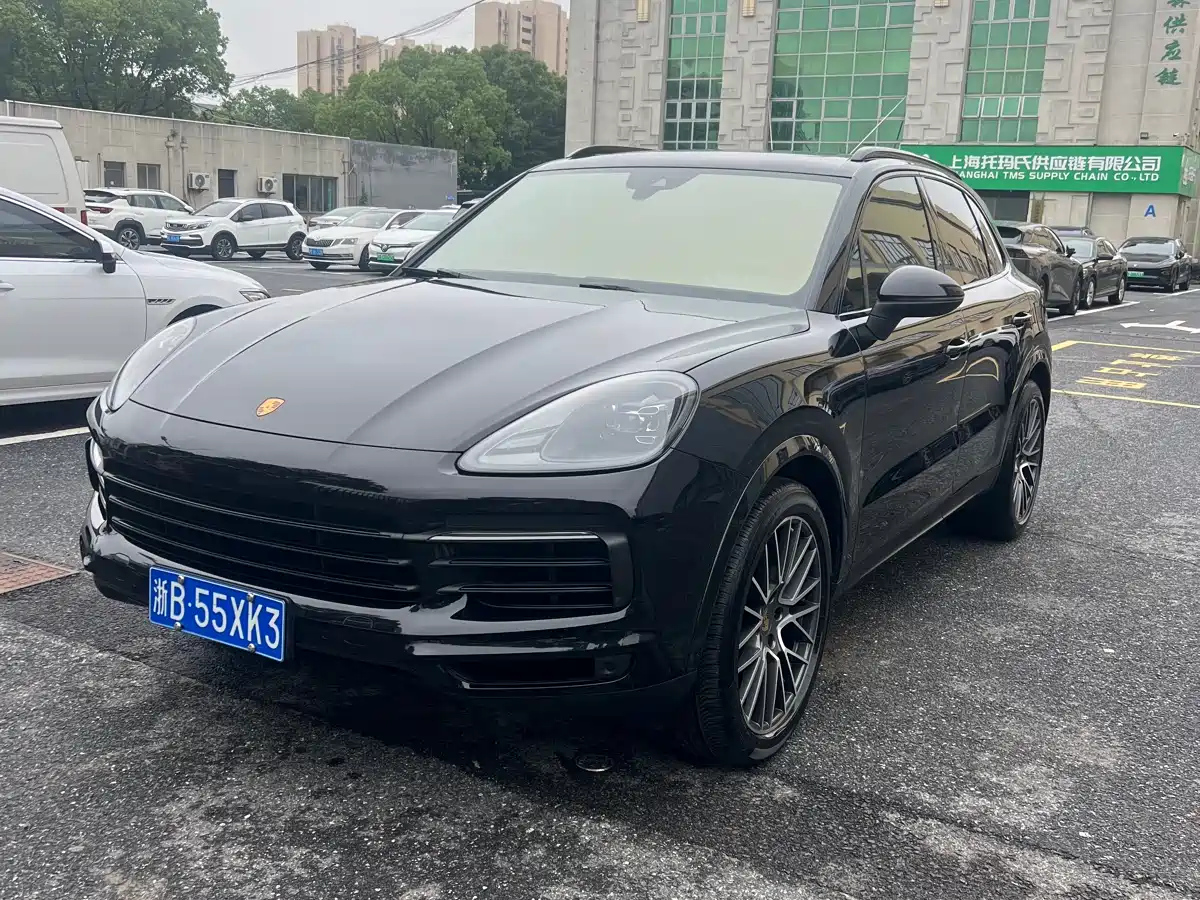 PORSCHE CAYENNE 2023