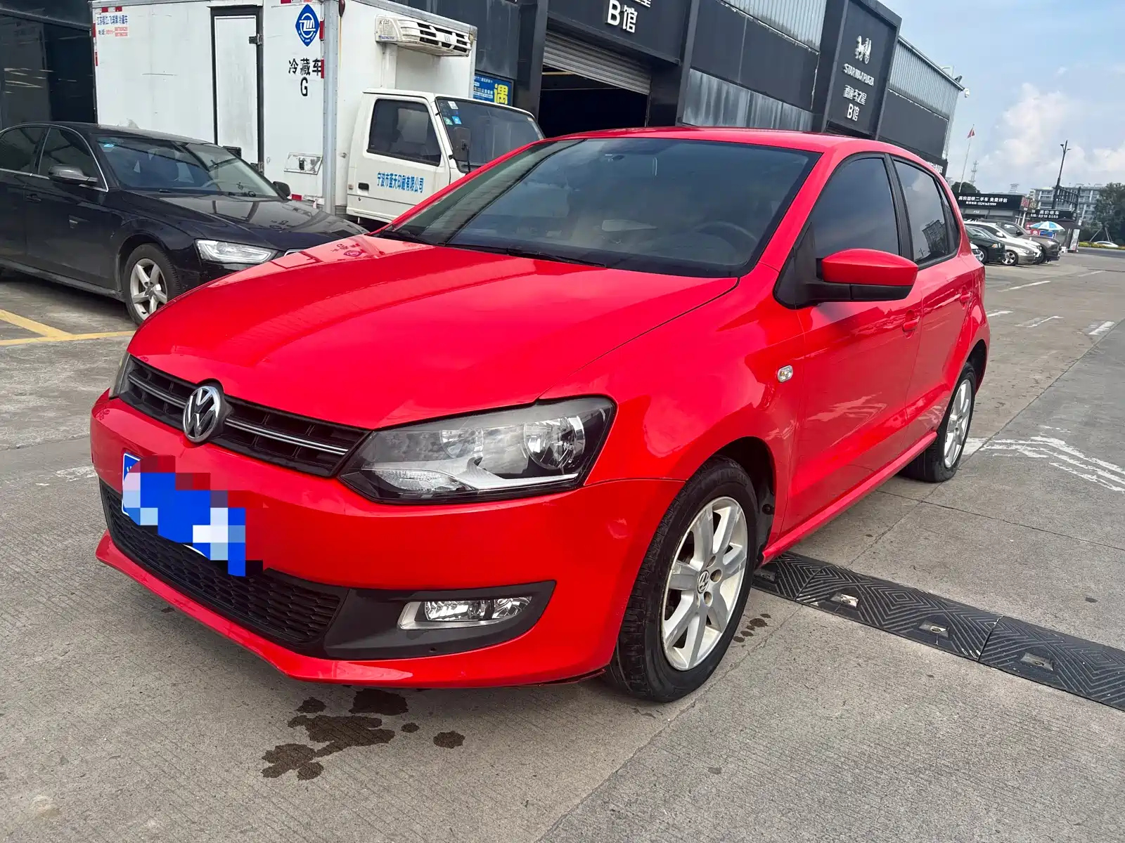 VOLKSWAGEN POLO 2013