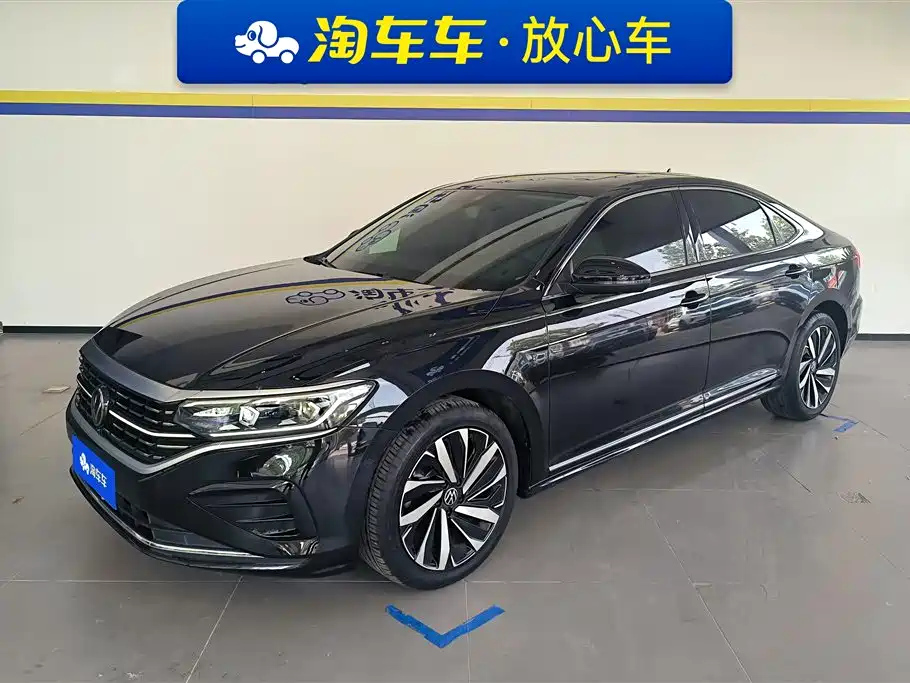 VOLKSWAGEN PASSAT 2023