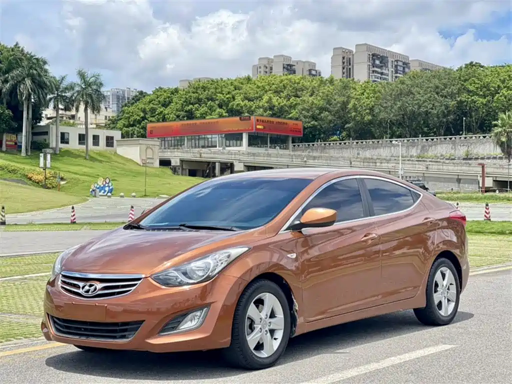 HYUNDAI ELANTRA 2012