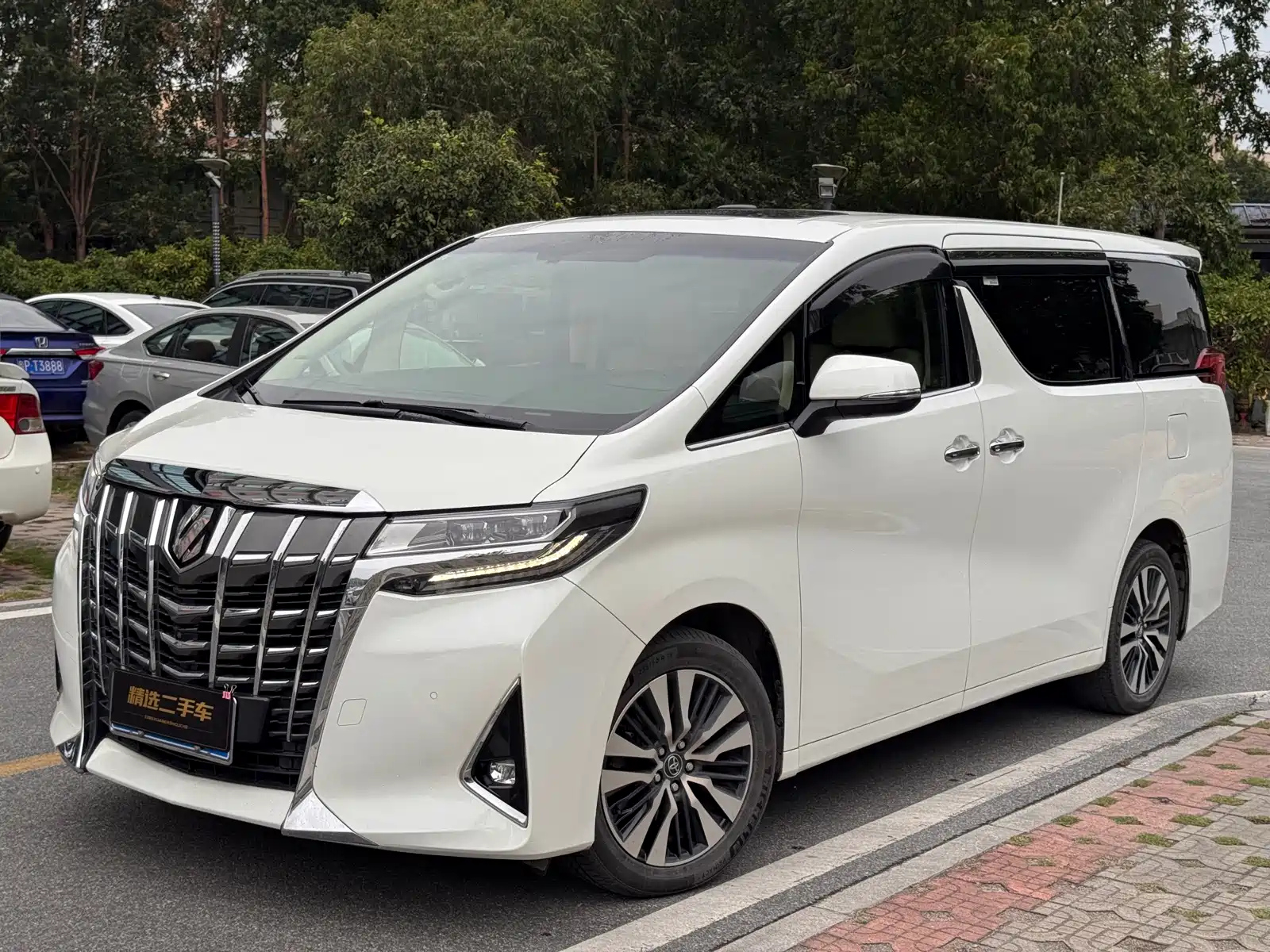 TOYOTA ALPHARD 2018
