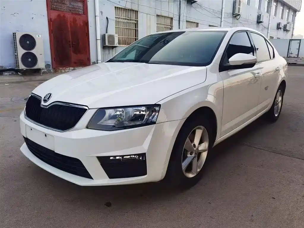 SKODA OCTAVIA 2019