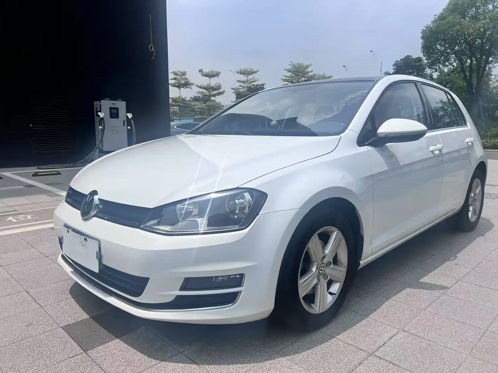 VOLKSWAGEN GOLF 2014