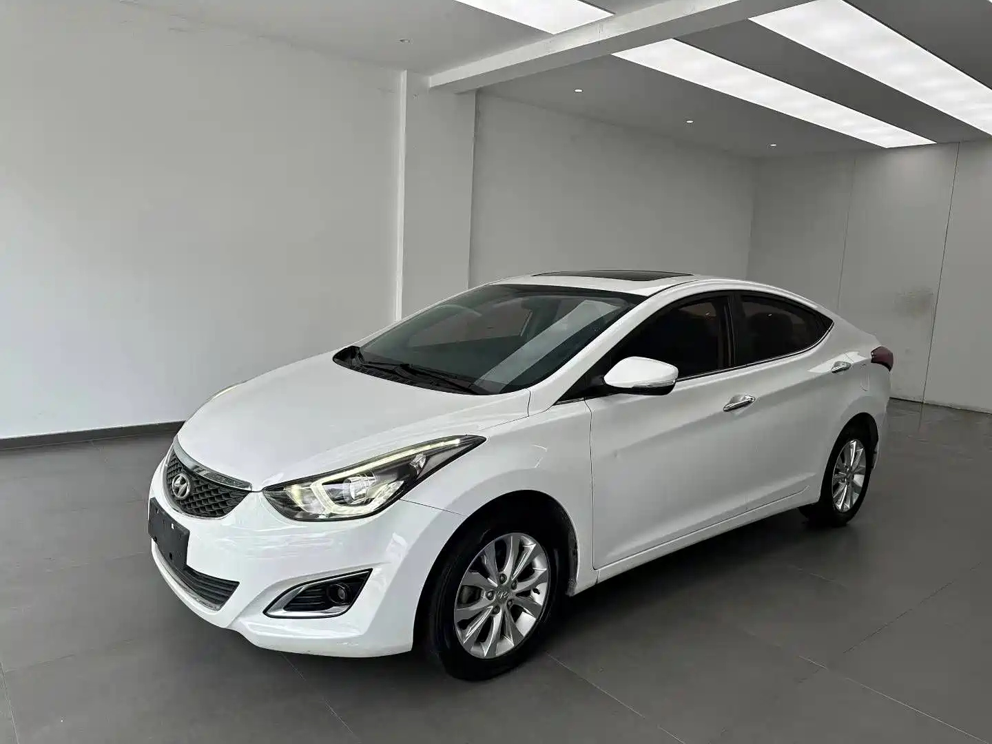 HYUNDAI ELANTRA 2016