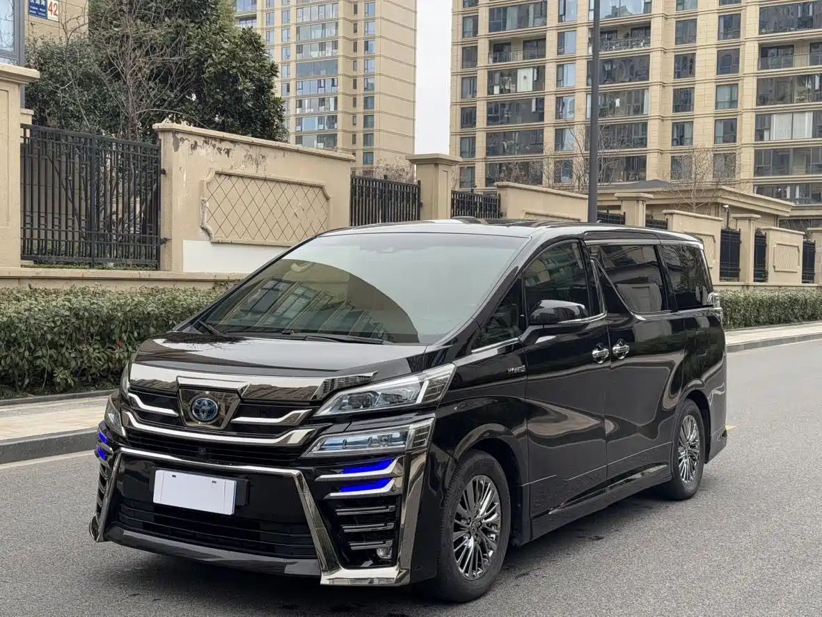 TOYOTA VELLFIRE 2020