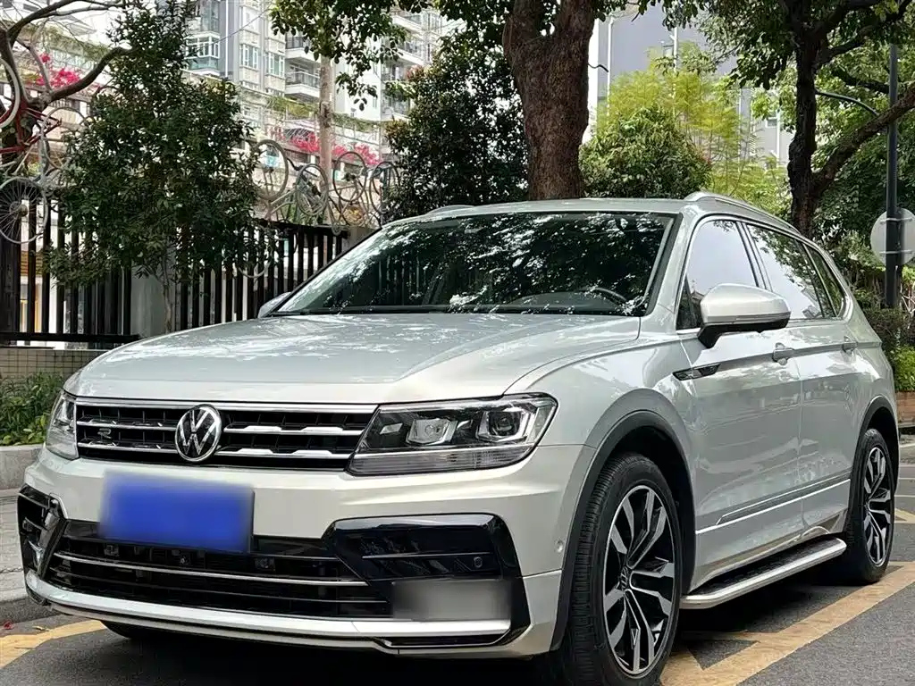 VOLKSWAGEN TIGUAN L 2021
