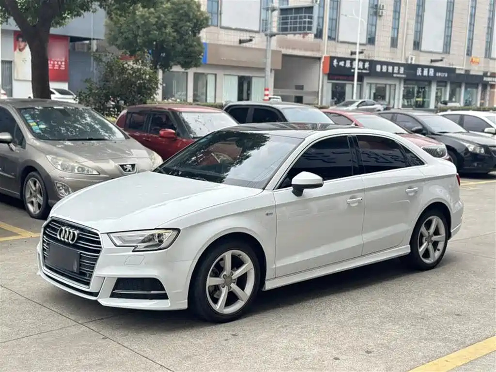 AUDI A3 2018