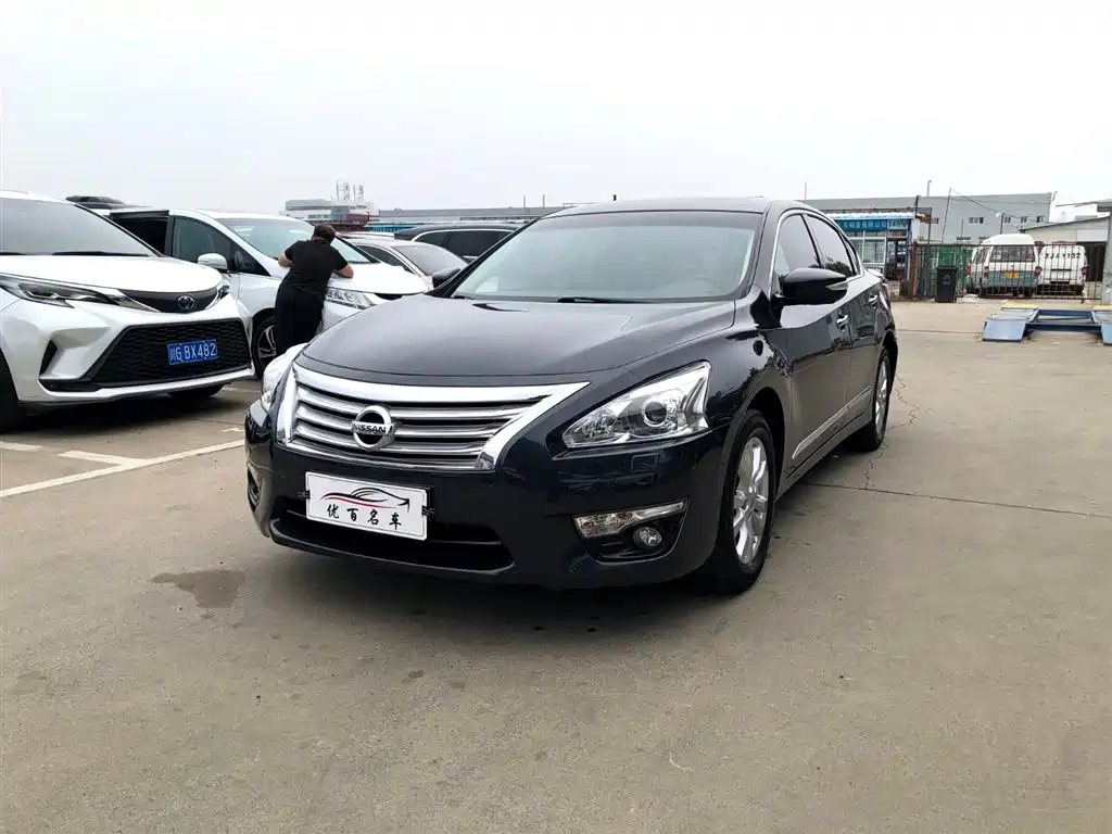 NISSAN TEANA 2013