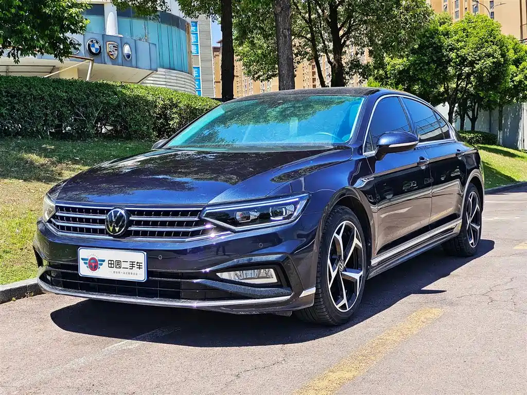 VOLKSWAGEN MAGOTAN 2023