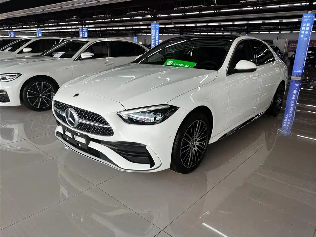 MERCEDES BENZ C-CLASS 2024