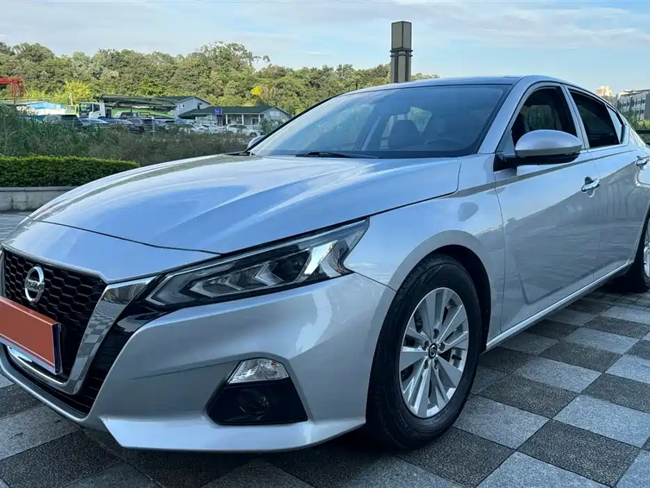 NISSAN TEANA 2019