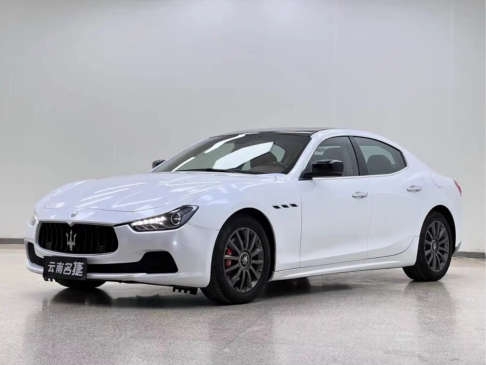 MASERATI GHIBLI 2014