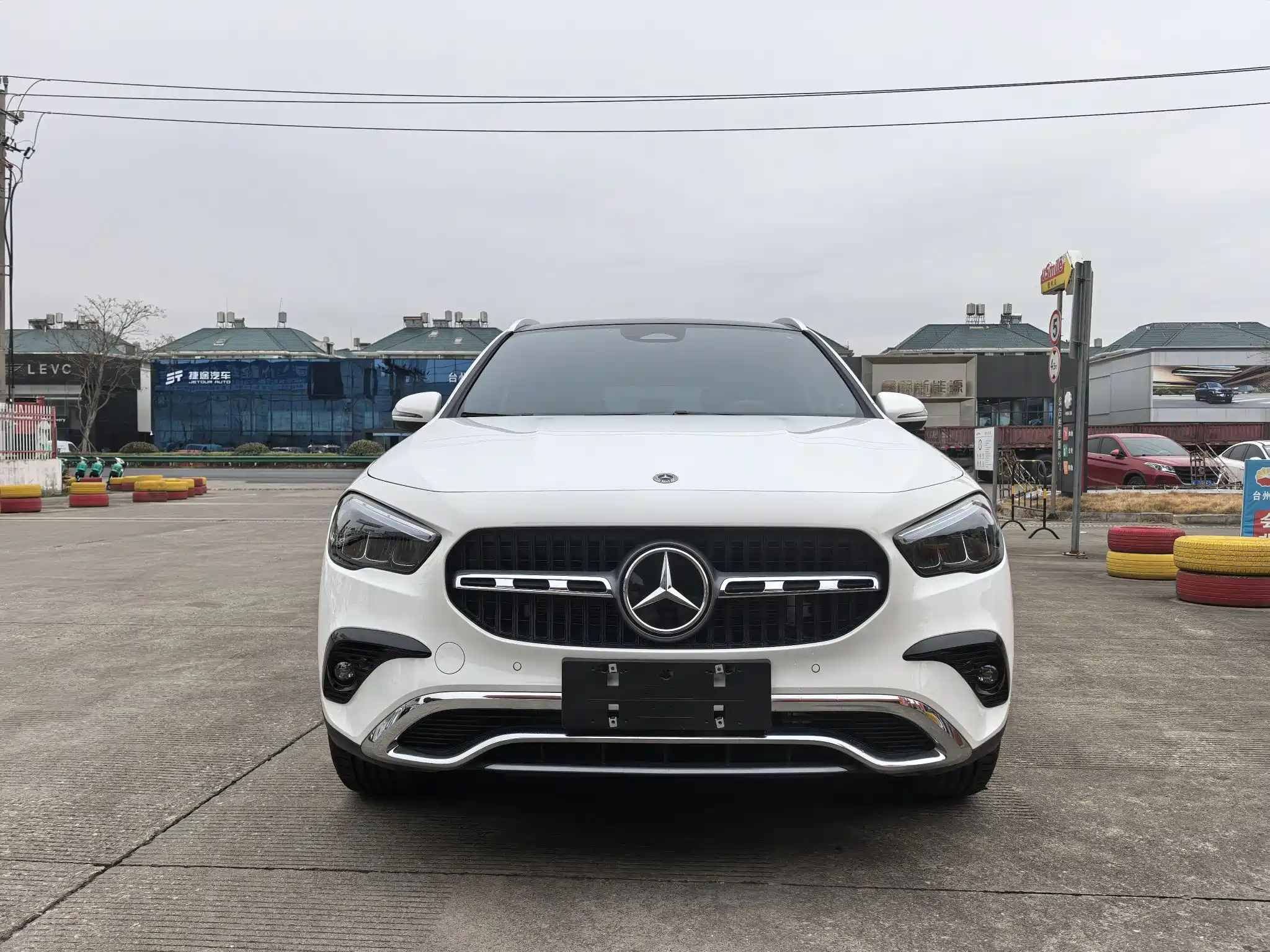 MERCEDES BENZ GLA 2024