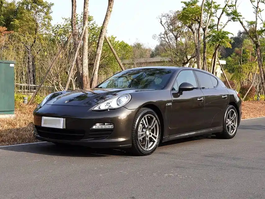 PORSCHE PANAMERA 2010