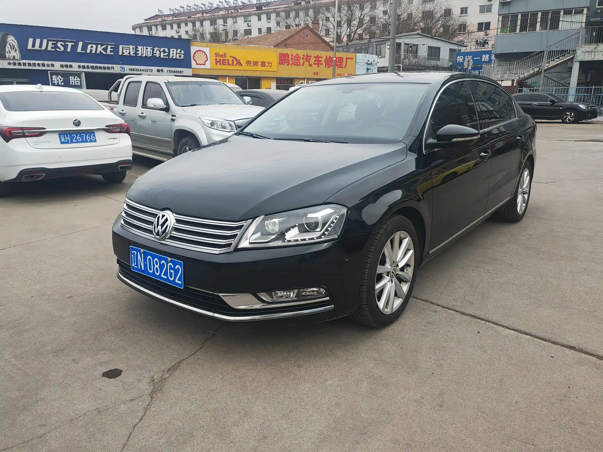 VOLKSWAGEN MAGOTAN 2012
