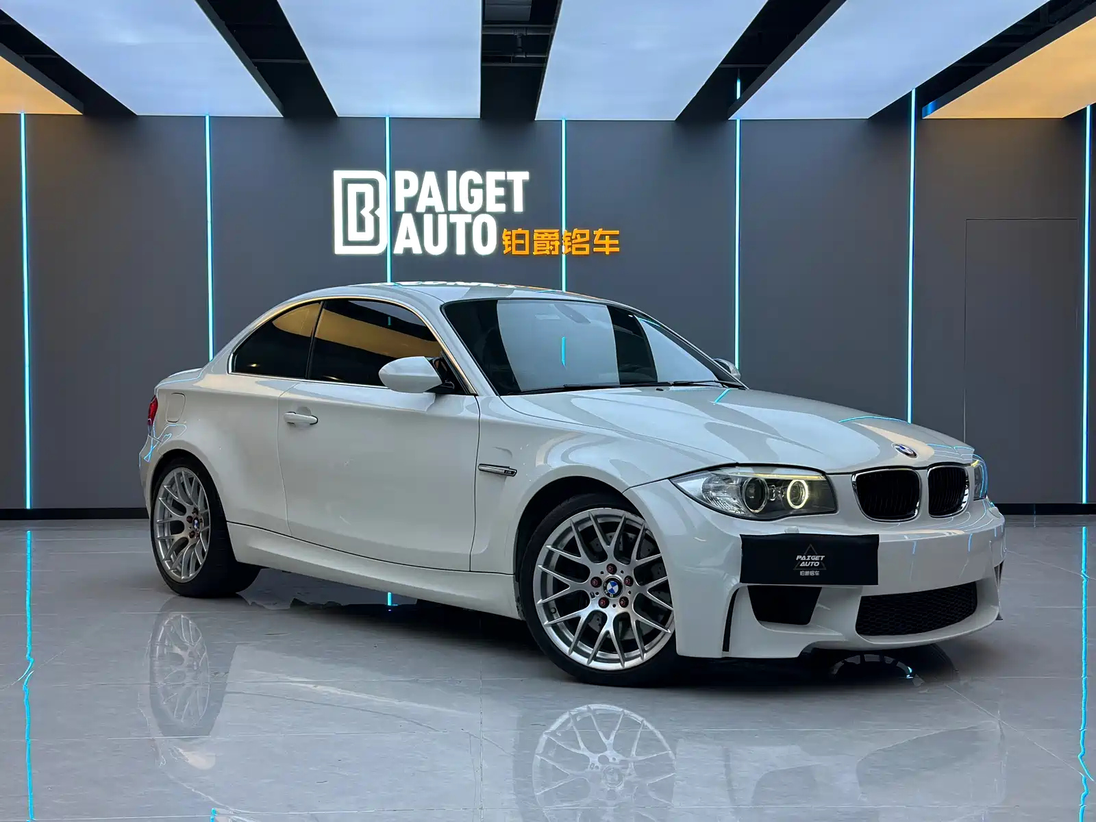 BMW 1-SERIES M 2011