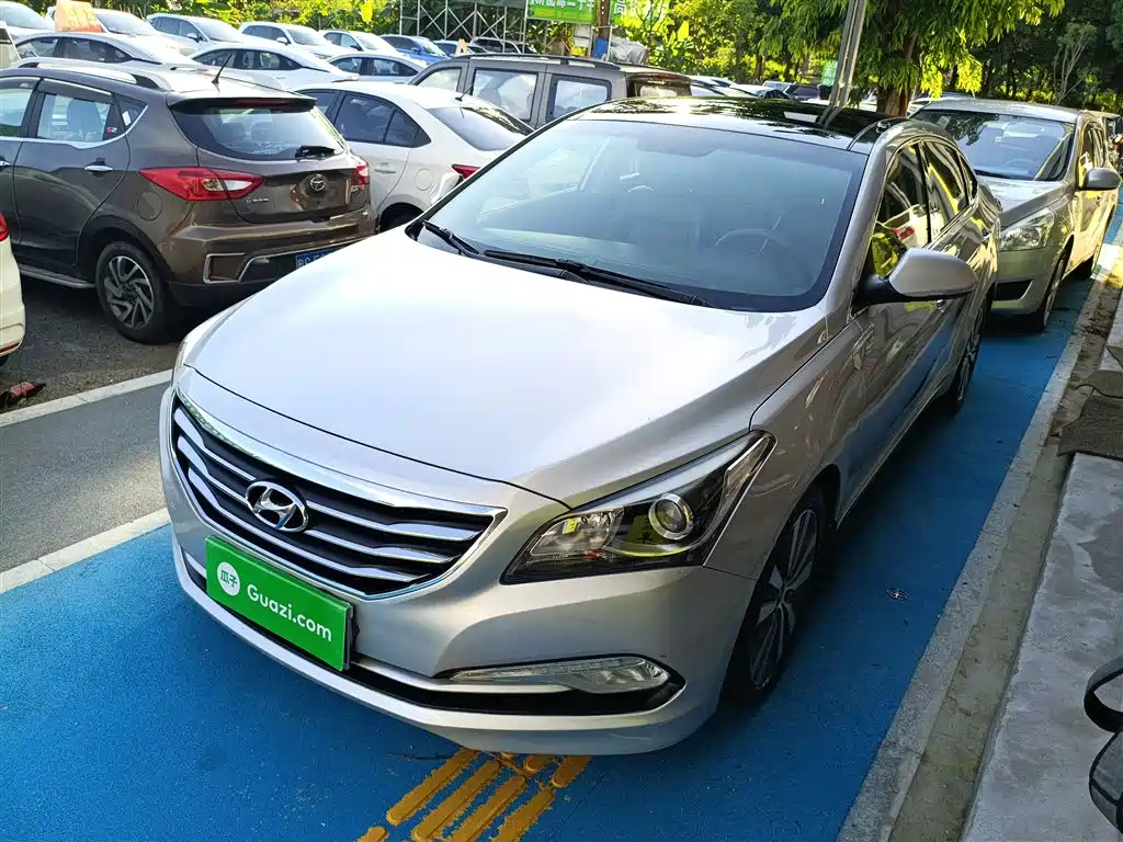 HYUNDAI MISTRA 2016
