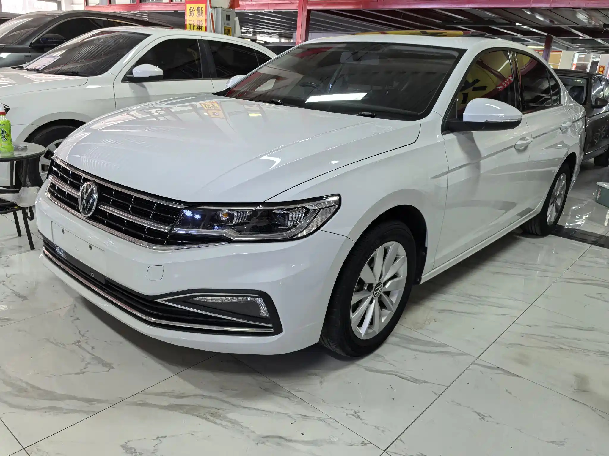 VOLKSWAGEN BORA 2021