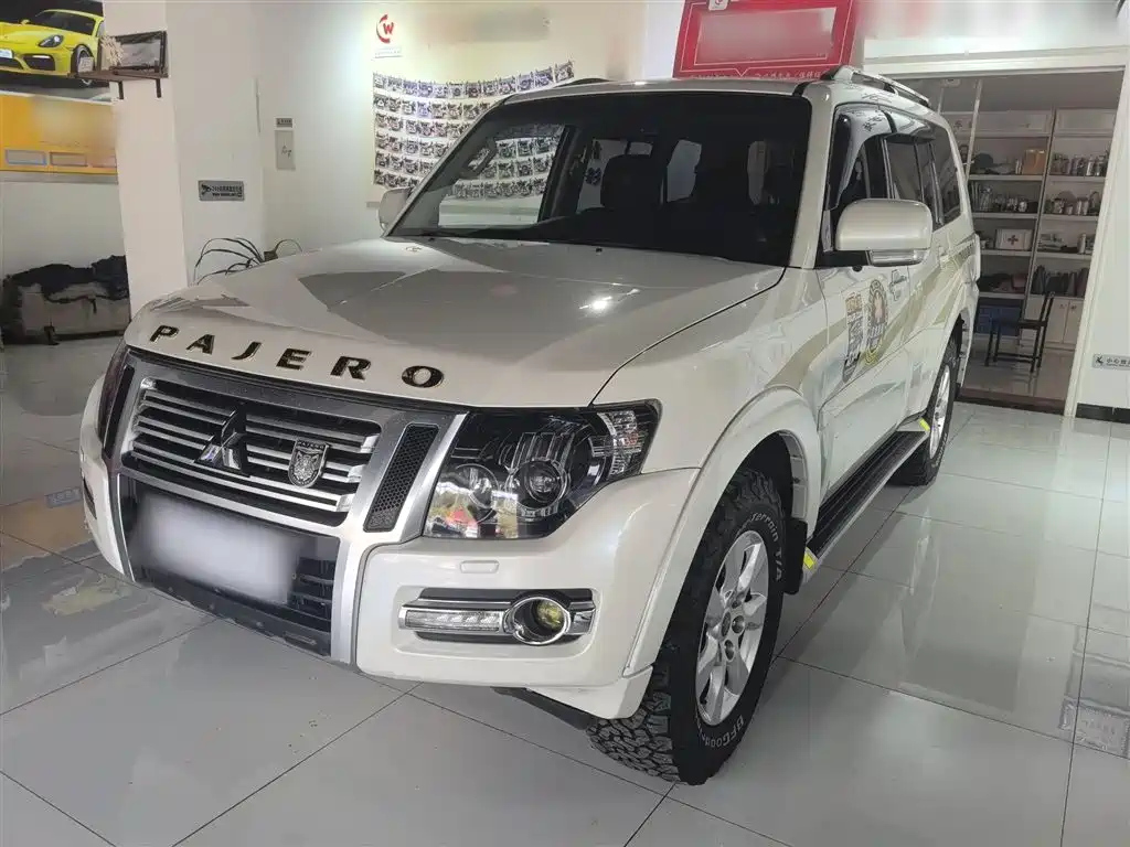 MITSUBISHI PAJERO IMPORT 2019