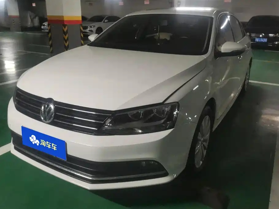 VOLKSWAGEN SAGITAR 2017