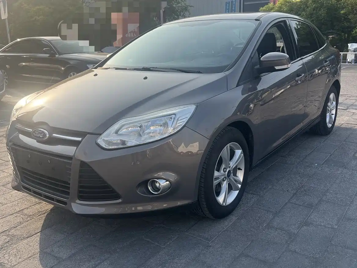 FORD FOCUS 2012