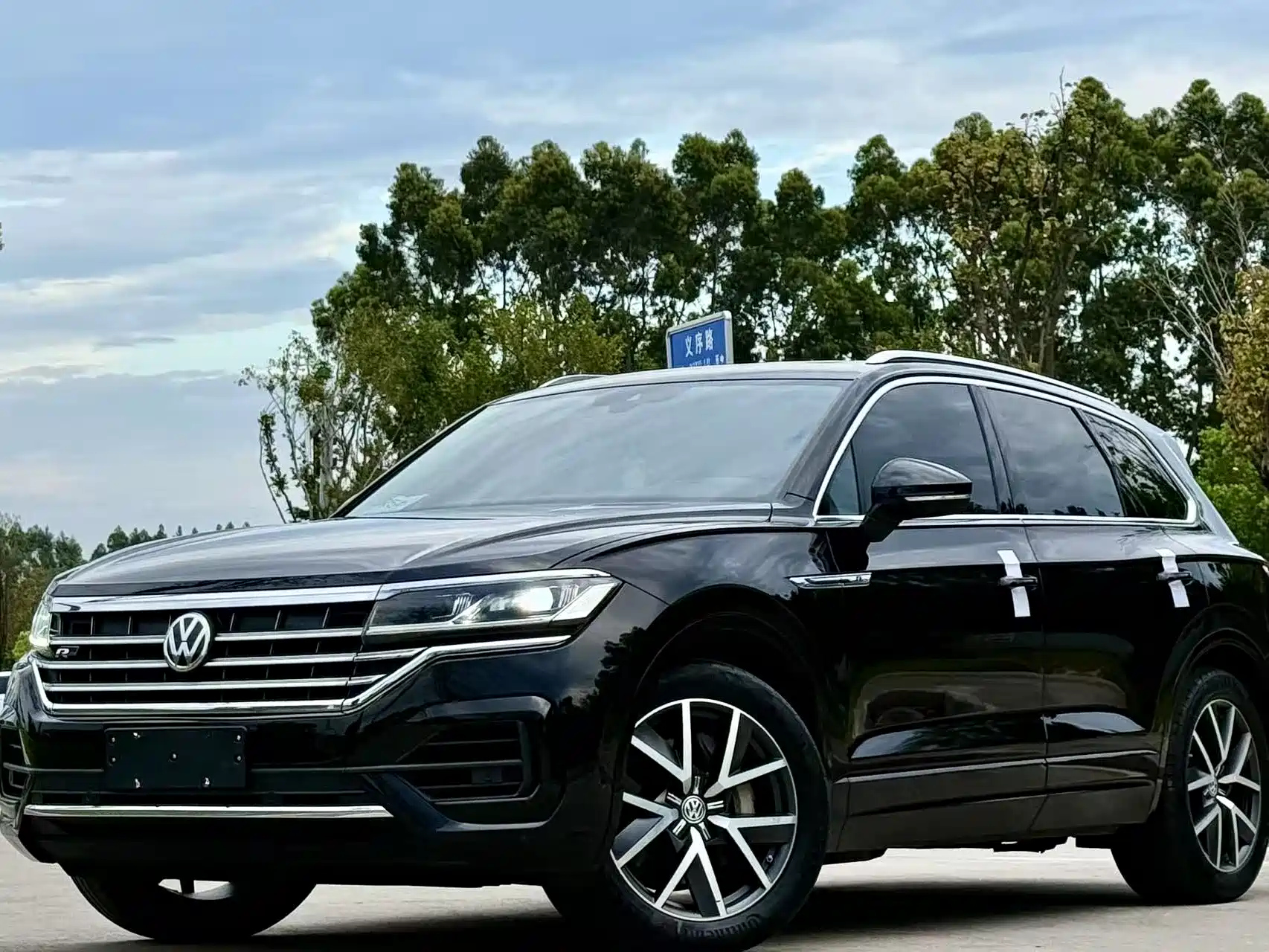 VOLKSWAGEN TOUAREG 2019