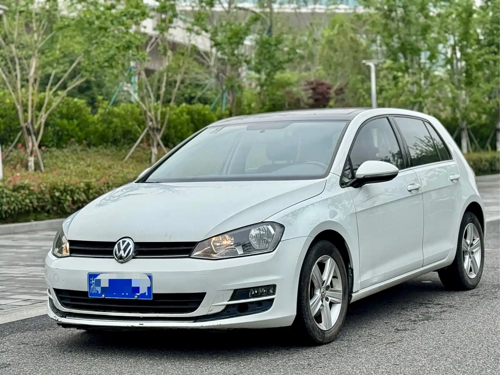 VOLKSWAGEN GOLF 2015