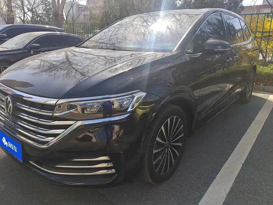 VOLKSWAGEN VILORAN 2022