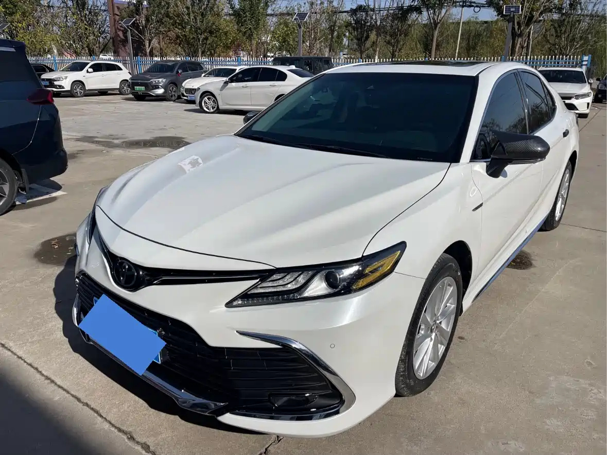 TOYOTA CAMRY 2023
