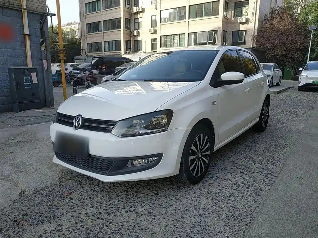 VOLKSWAGEN LAVIDA 2013