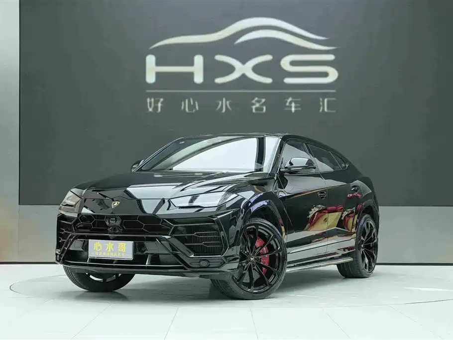 LAMBORGHINI URUS 2021