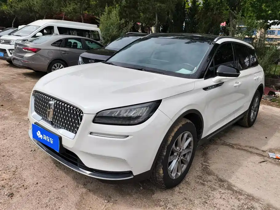 LINCOLN ADVENTURER 2020