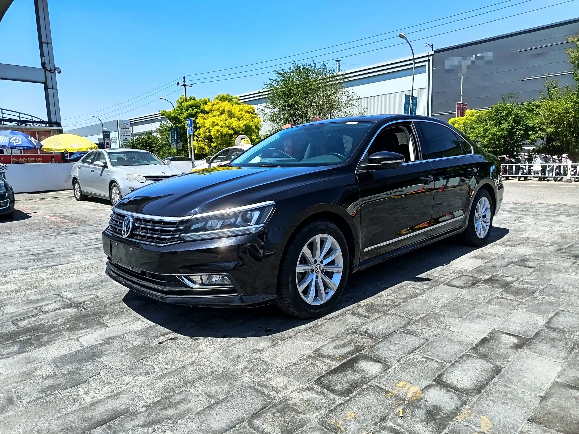 VOLKSWAGEN PASSAT 2017