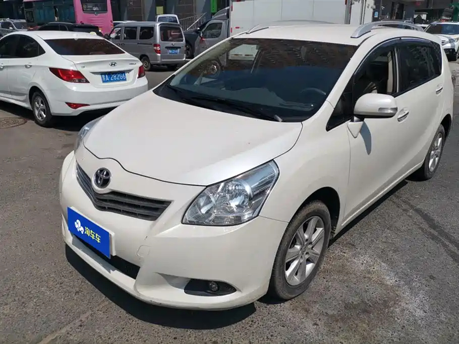 TOYOTA ESCAPE 2011